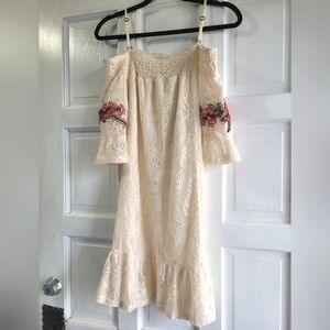 Coco + Jaimeson Cream Off-Shoulder Lace Dress Floral Embroidery, Size Small